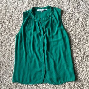 Collective Concepts Green Pleated Sleeveless Blouse